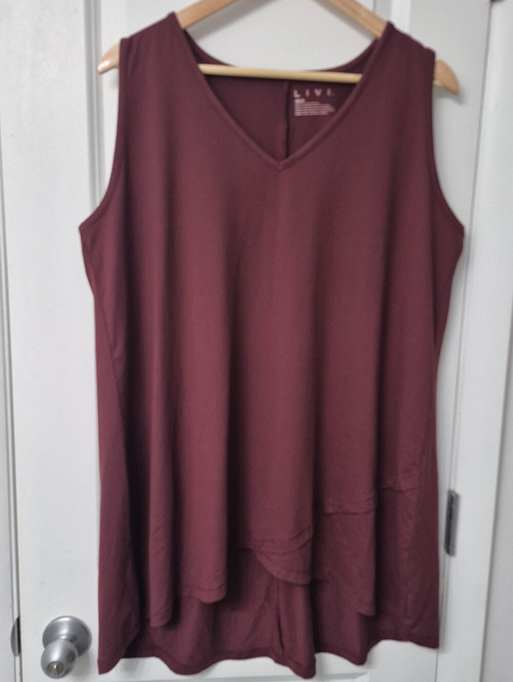 Livi Lane Bryant V-Neck Tank Top Womens XL 18/20 Maroon High Low Tunic Stretchy